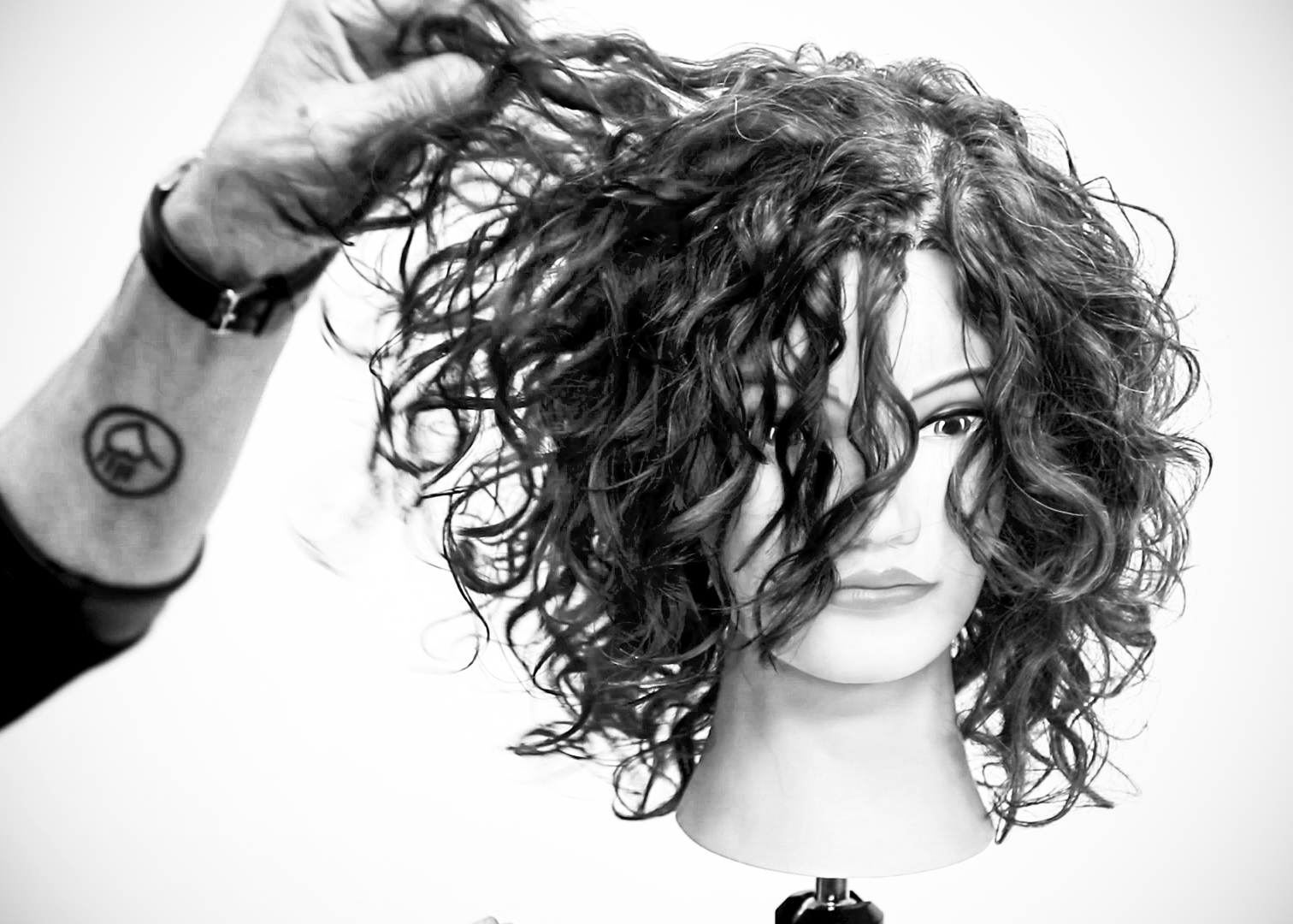 04443d36f91a12975450 curls