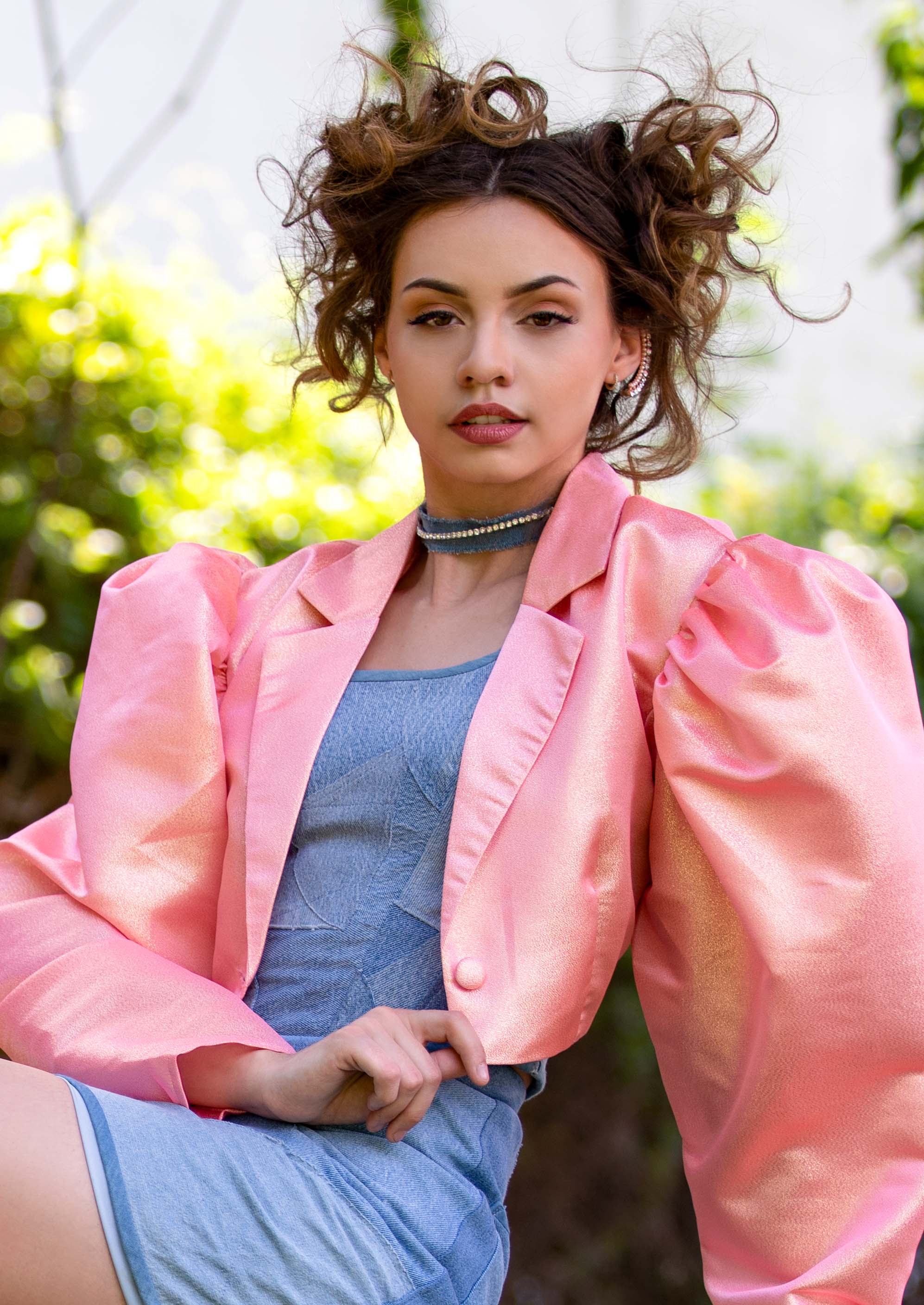 37120e4f22440bc4d76b 90s space buns