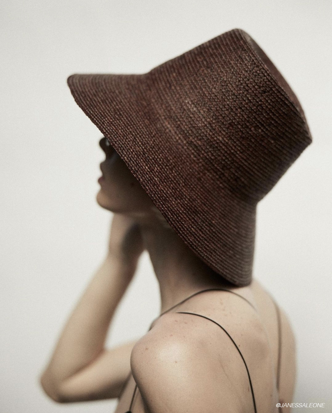 5f47652995ca80b41304 bucket hats