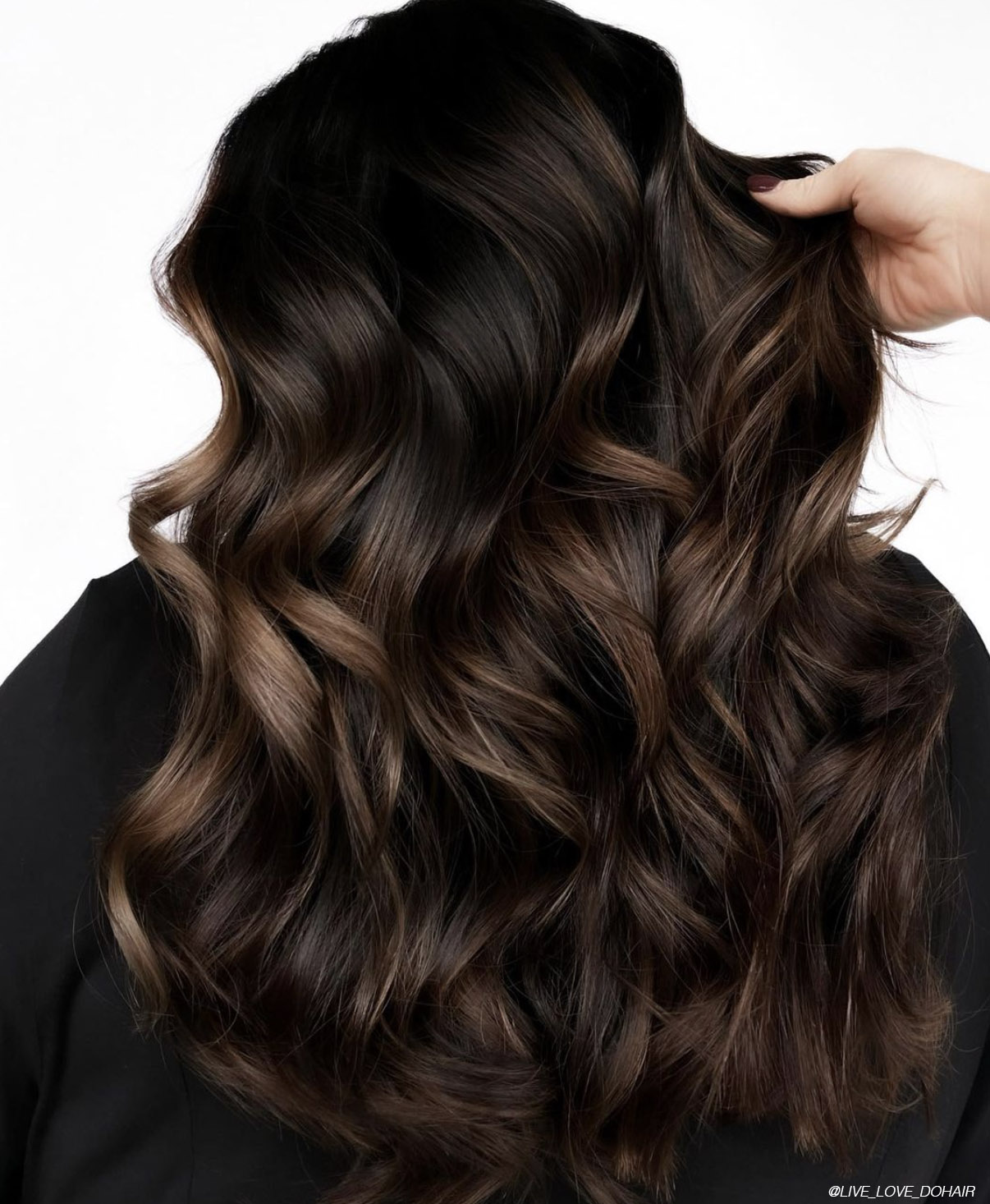60a9e10d57a36aad4ada brunette