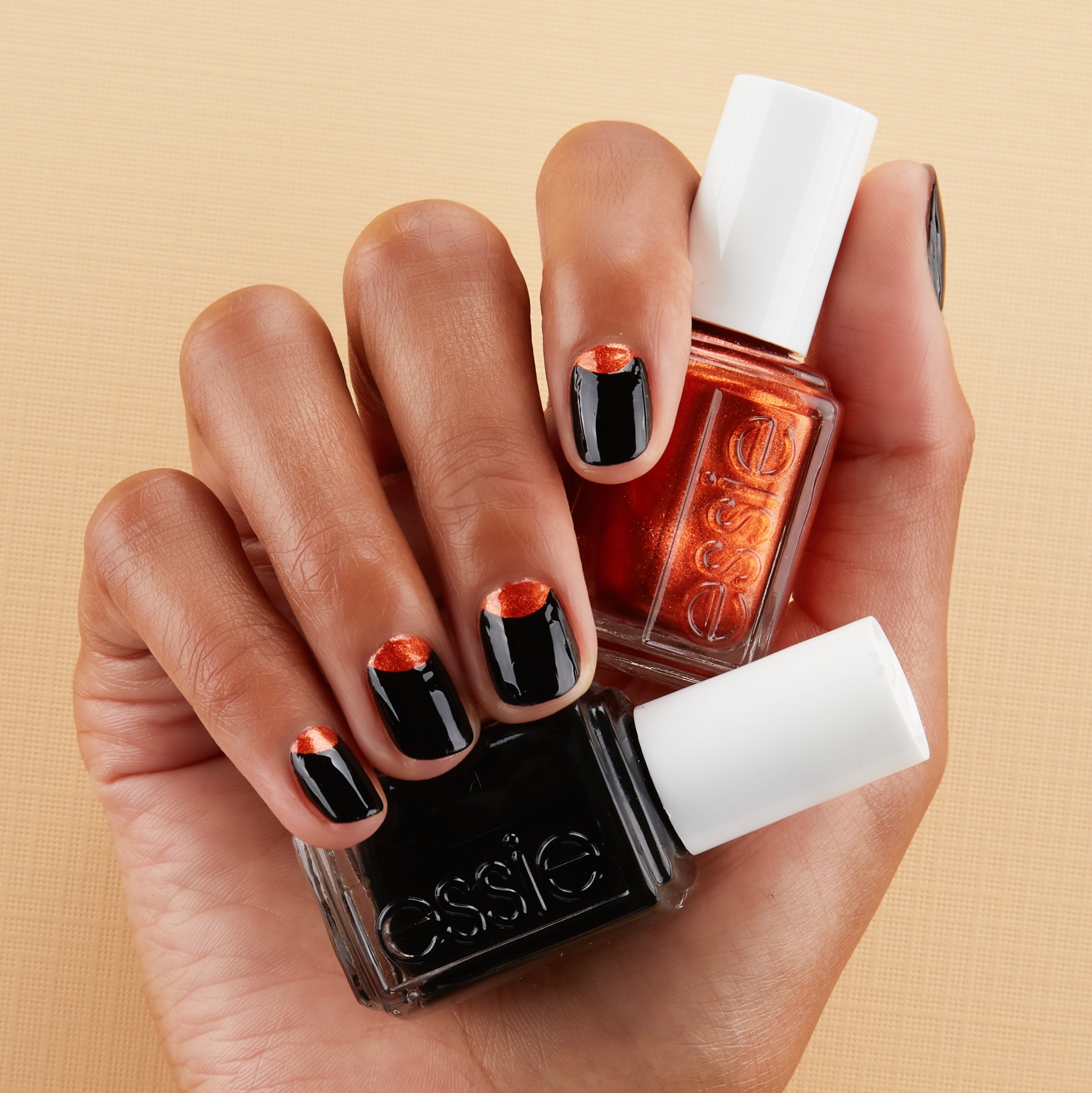 88815de1c3d03ae9a19f halloween half moon nail art