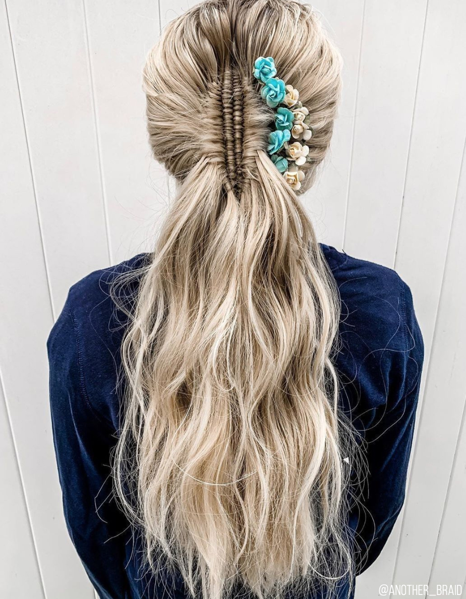 C044458a60e135ad9dea curls