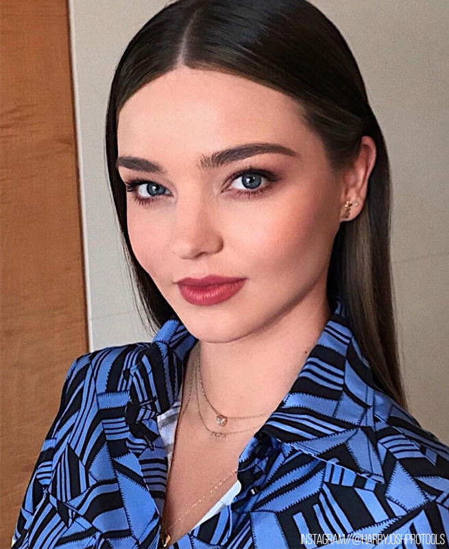 C2c7998828926fa332af middle part