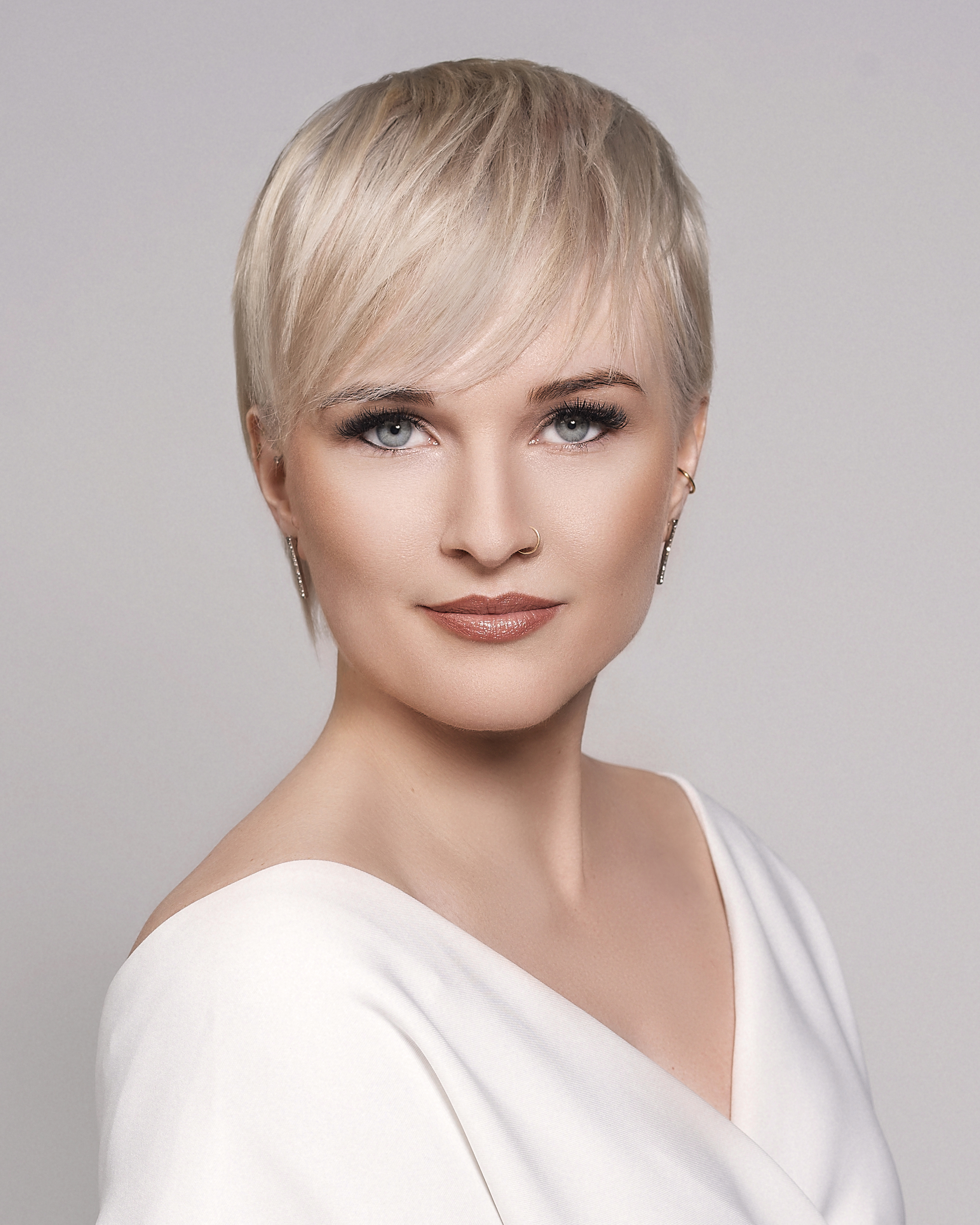 D893d28cd095f9ccbd0c fine hair pixie