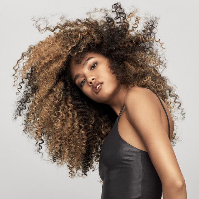 E547b8fb819afdfe18d8 curls