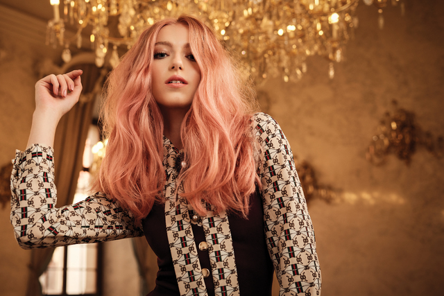 Ec667e6ead29f438cadf re sized 9e735c7dfda58ed7b6d4 km crystal twilight rose 01