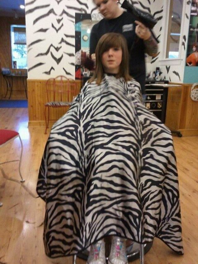  hair cut @ 9 west (: 