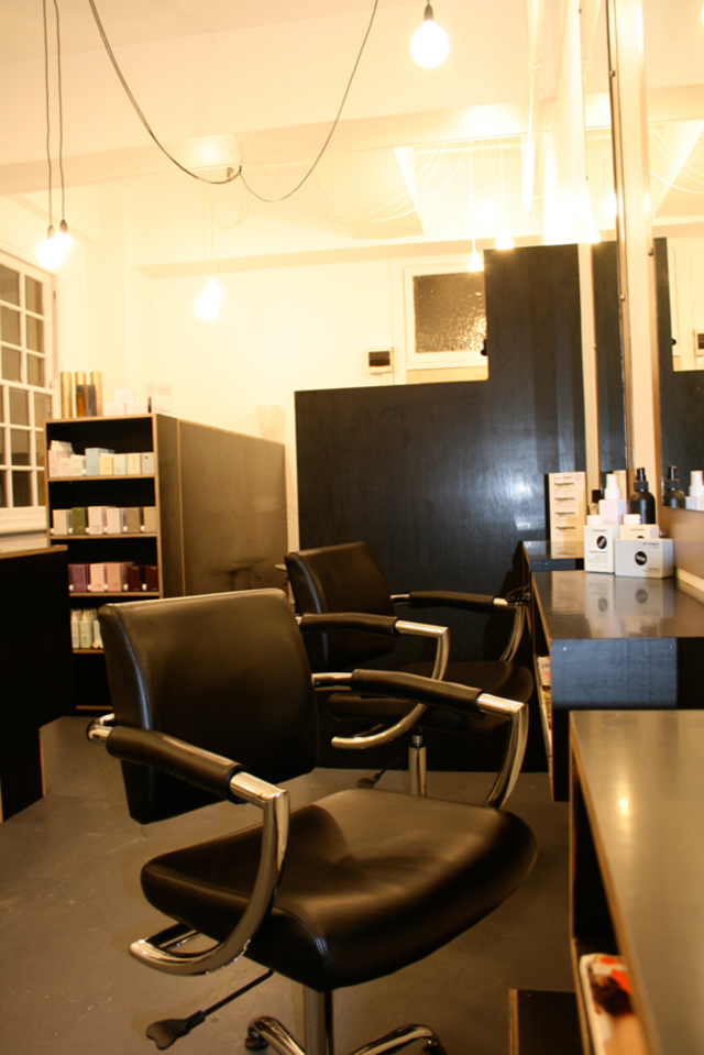 Super Deluxe Hair &amp; Makeup Salon - Darlinghurst, Sydney