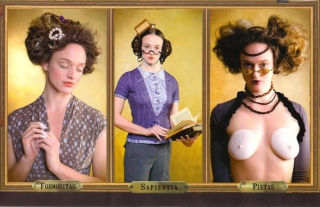 frau blau collection