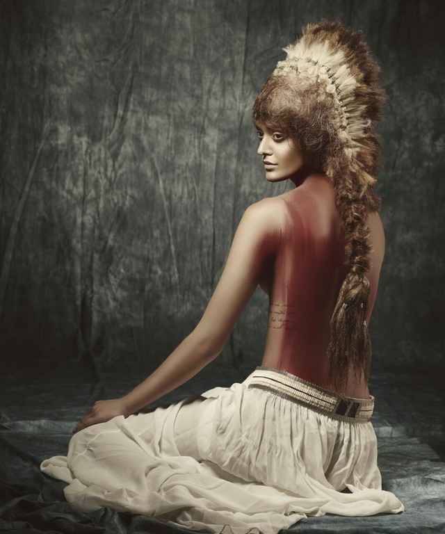 Hair by Simone Jade Menenti, è Salon. Photography by Simon Everiss. Makeup by Chereine Waddell. Styling by è Salon Creative