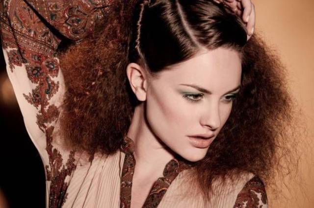 70s girl_1362095237-621x412
