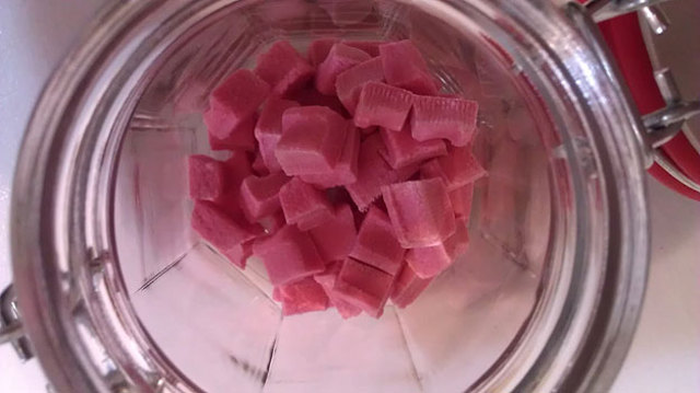 vodka-spiked-bubble-gum