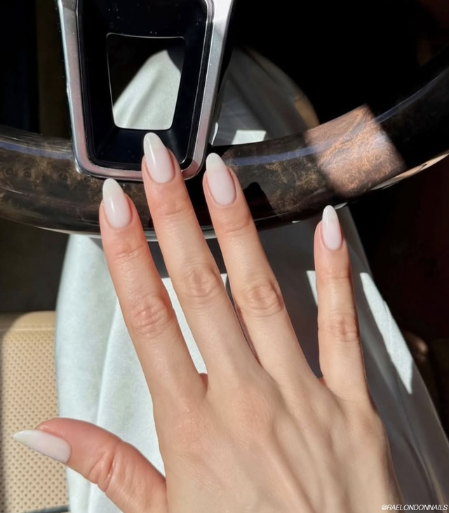 Re sized 0a6fc58a9270d3baf2e7 almond milk