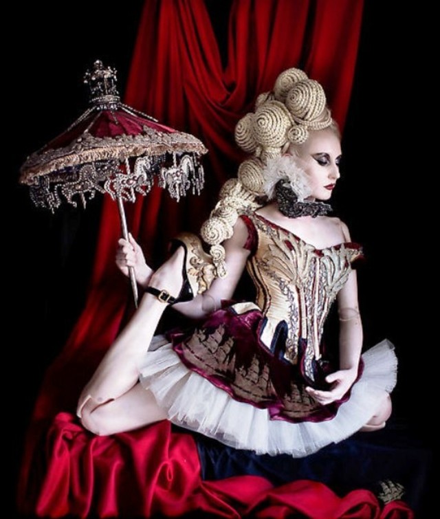 kirsty-mitchell-wonderland-14