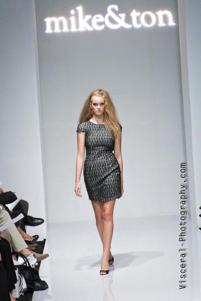 RUNWAY