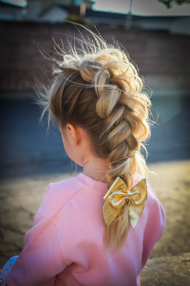 Textured Pancaked Dutch braid biy @abellasbraids