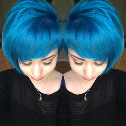 Re sized 0d5149bdf3dbcd05e28f blue hair 2015 mirror