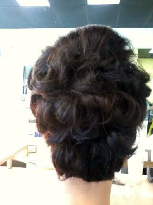 Mani Up Curls