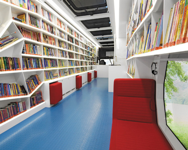 Slide-Book-Excerpt-Learn-For-Life-Robi-Mobile-Library-2