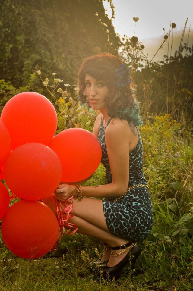 9 red balloons