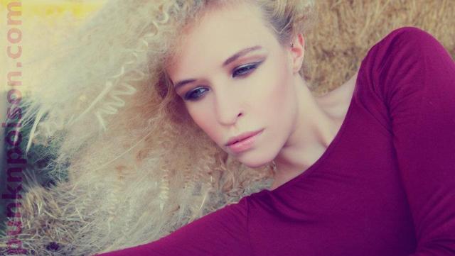 Model:Leo On Location