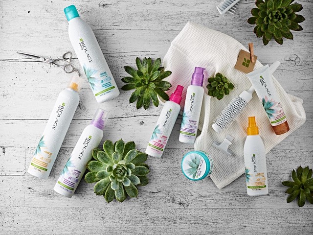 Re sized 13648328588c39e280fb horizontal group shot