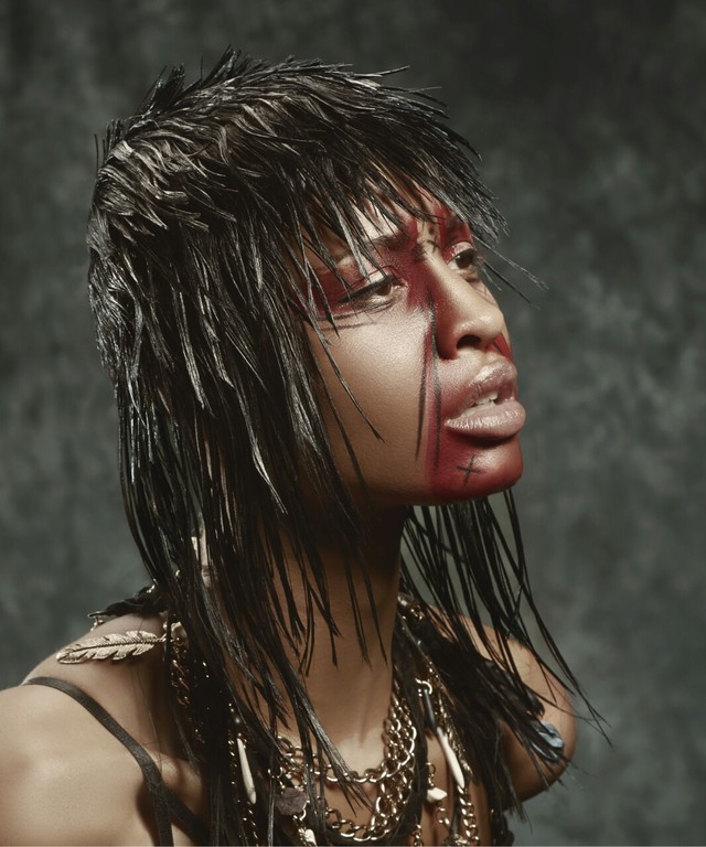 Hair by Simone Jade Menenti, è Salon. Photography by Simon Everiss. Makeup by Chereine Waddell. Styling by è Salon Creative