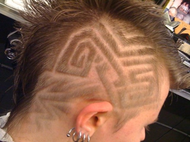 Designs by facebook.com/barberhoavu