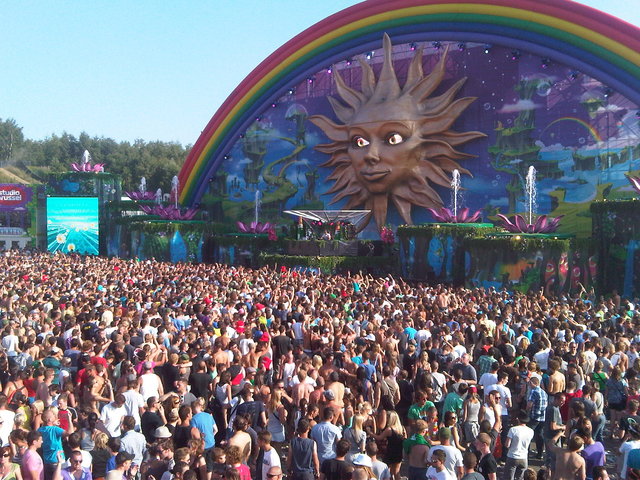 musicfestival_tomorrowland_by_patsy92-d35xzby