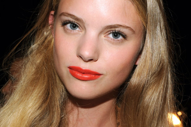 milly-orange-lips