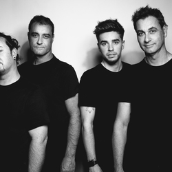 Re sized 17beae6c8c61666df5a8 hairkrone team