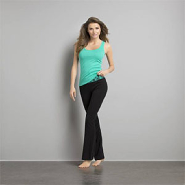 Sofia by Sofia Vergara Women’s Yoga Tank Top and Pants 2 Pc Set