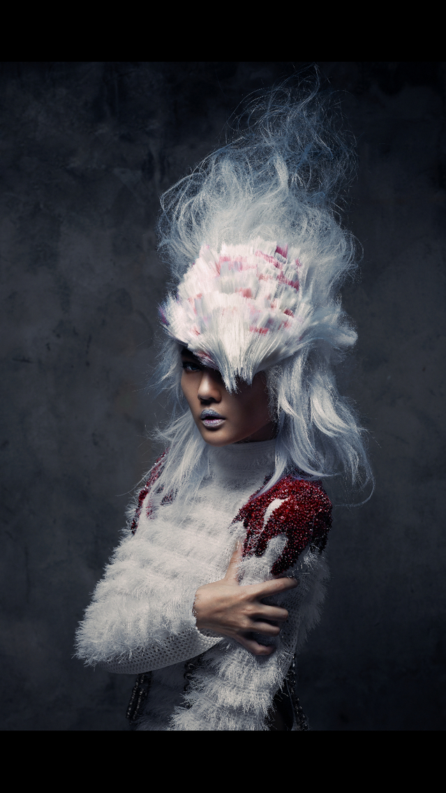 將臨日
--日出之前必有黎明
    黎明之前必有黑夜--願  爾國臨格
4主日代表
醒悟...懺悔...喜樂..平安..
構成...破曉--將臨日....
Hair...YEH LI WEI 葉立瑋
Photo..YIWEN CHOU 周懿文
MAke-up.YUAN,CHEN-NING
Costume..Girvan Ng
