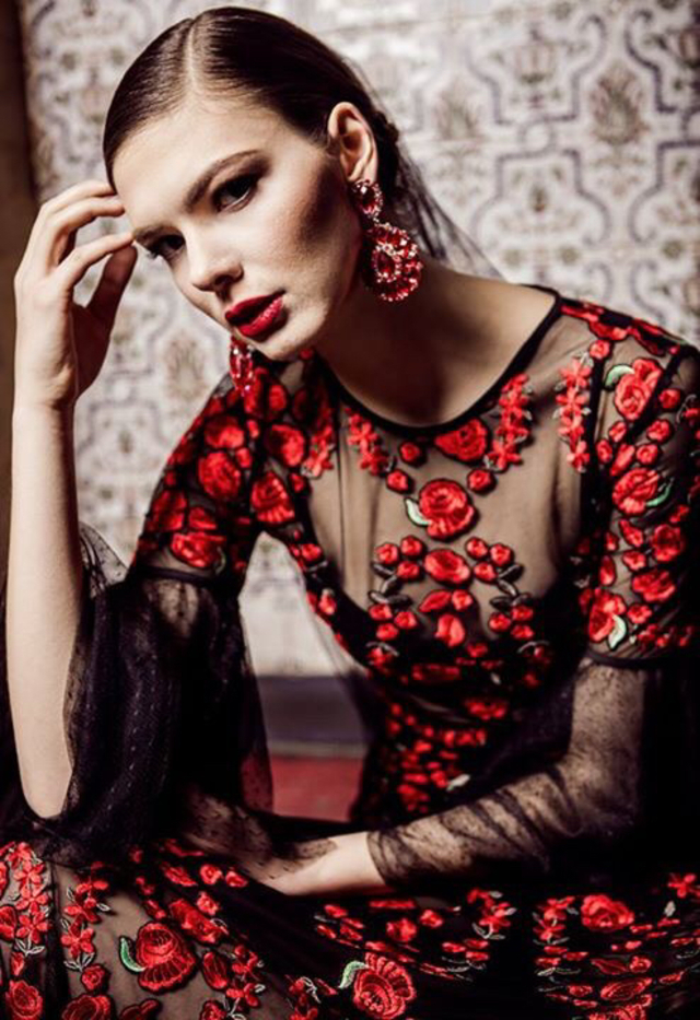 Hair: Anne Chesbro
Makeup: Nikki Mitrakos
Photographer/wardrobe Stylist: Julia Rabkin