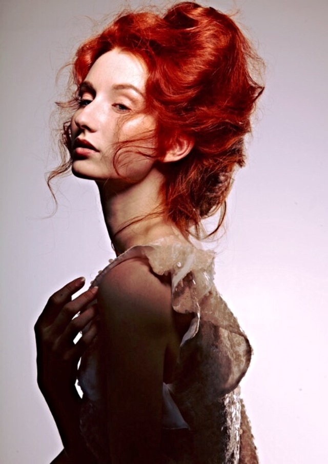 Style Lisa Vann 
Color/makeup Dan Homer 
Photo James Cheng 