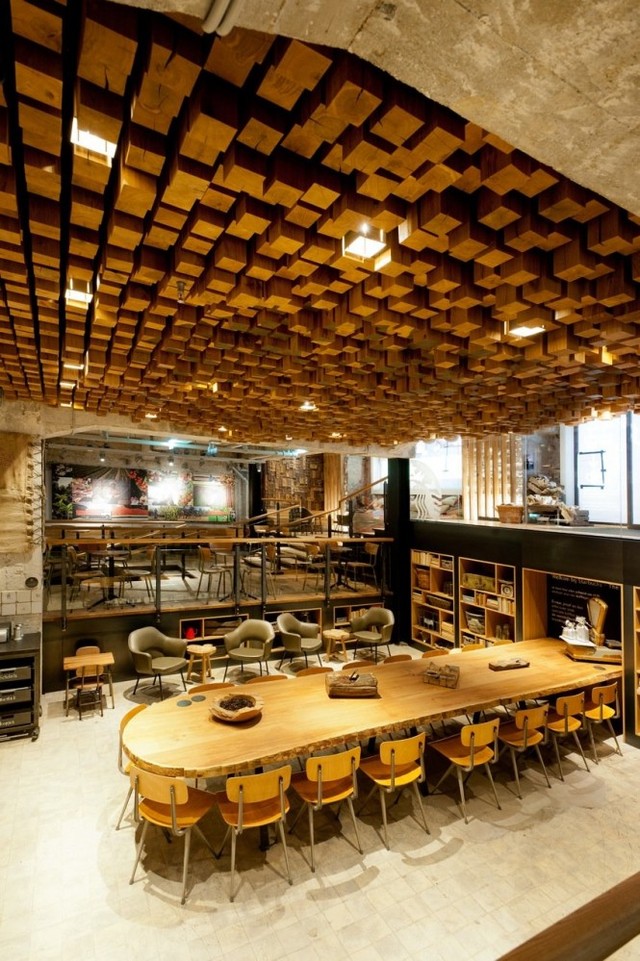 starbucks-amsterdam-3