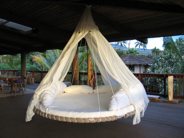 Patio-deck-bed-665x498