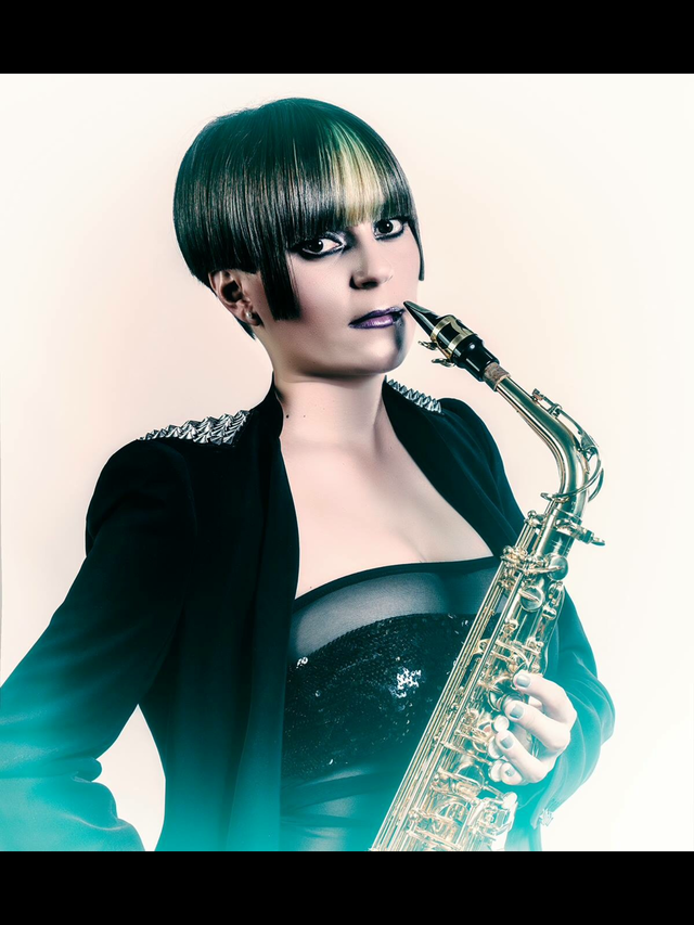 HAIRDRESSER BY DAVID ROBLES 