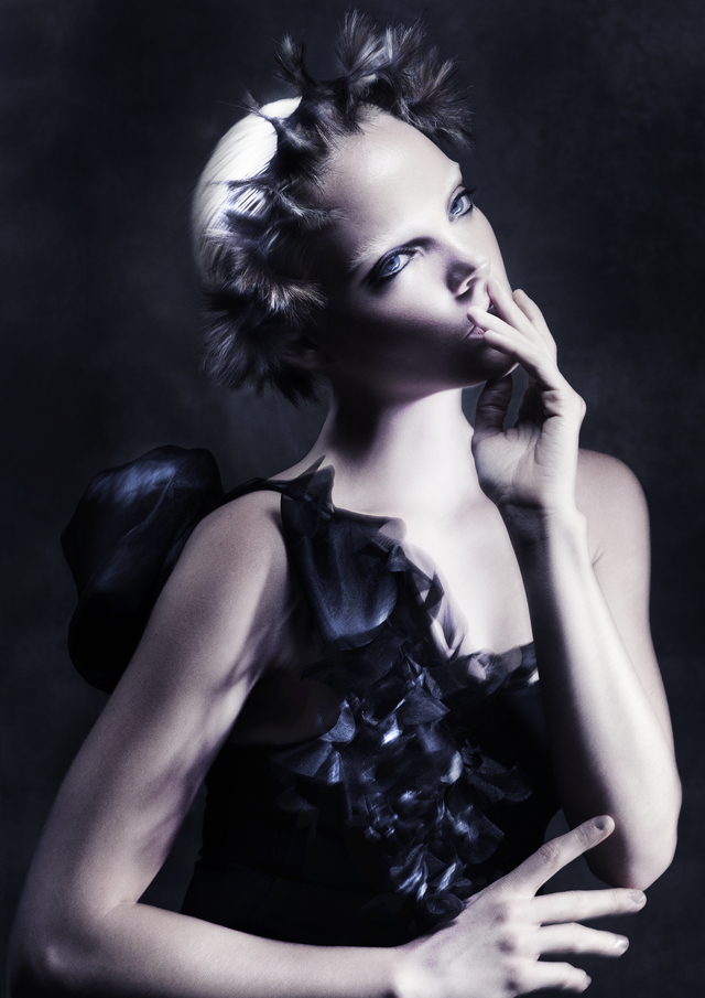 Roses et des monstres
Photo Andrew O'Toole 
Makeup Georgia Ramman 
Styling Elaine Marshall 
