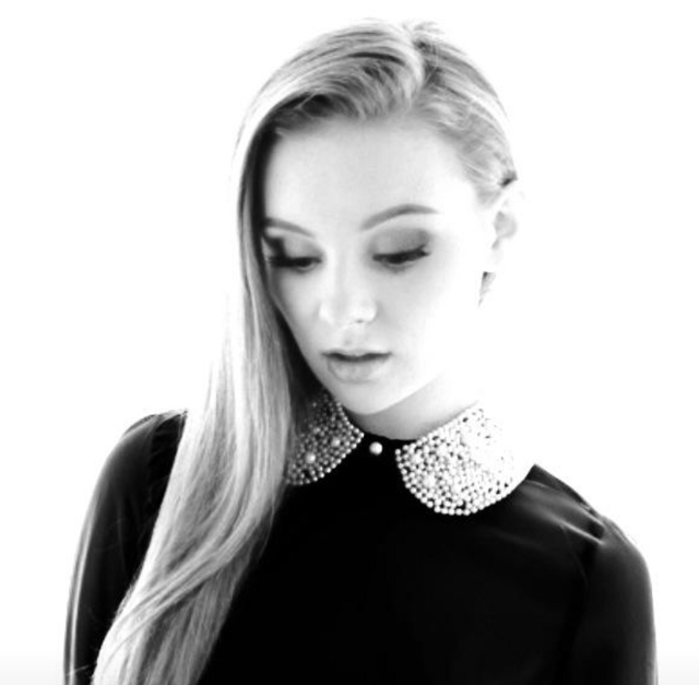 Jennifer O'Connor on set with Tearsheet 