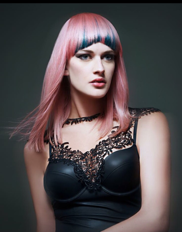 Hair: Nicole Pede
Makeup: Jessica Benner 
Photography: Paula Tizzard 