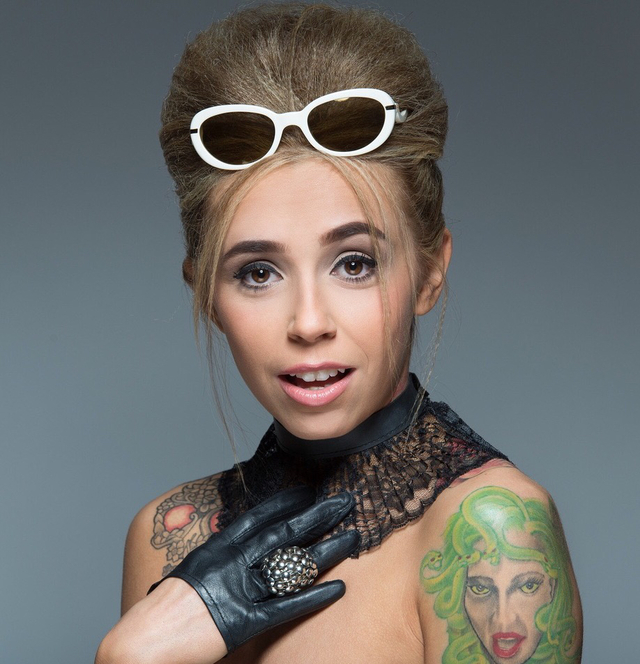 Oh Beehive!
Hair•Makeup•styling Jacqui Davis @jacquidavishair #jacquidavishair #jacquidavishairstylistandmakeupartist photog• Eric Jemal #ericjemalphotog @ericjemalphotog
Model • Grace Reilly 
#graceyourhair @graceyourhair