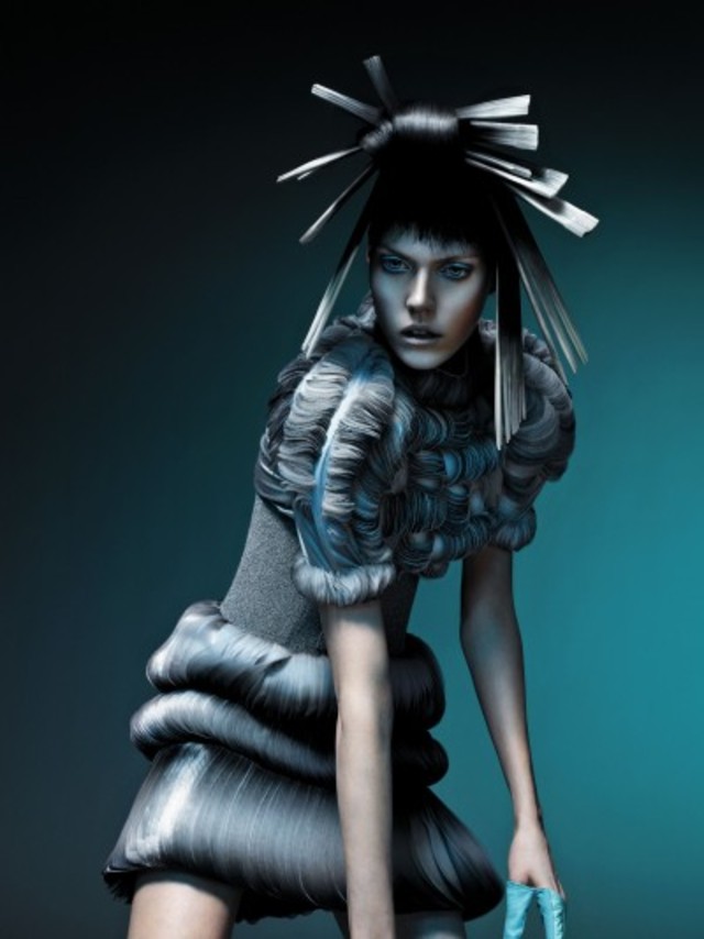 alice-220308-b_00160-400x534