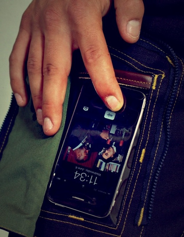 jeansseethruphone