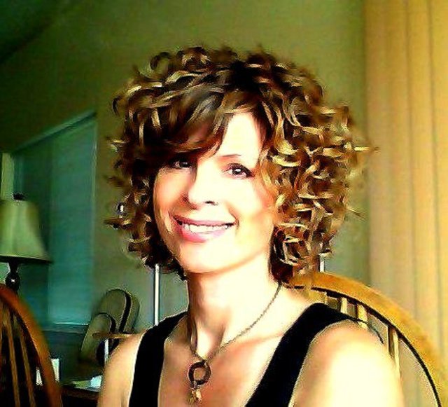 Lisa's Curl and Cut