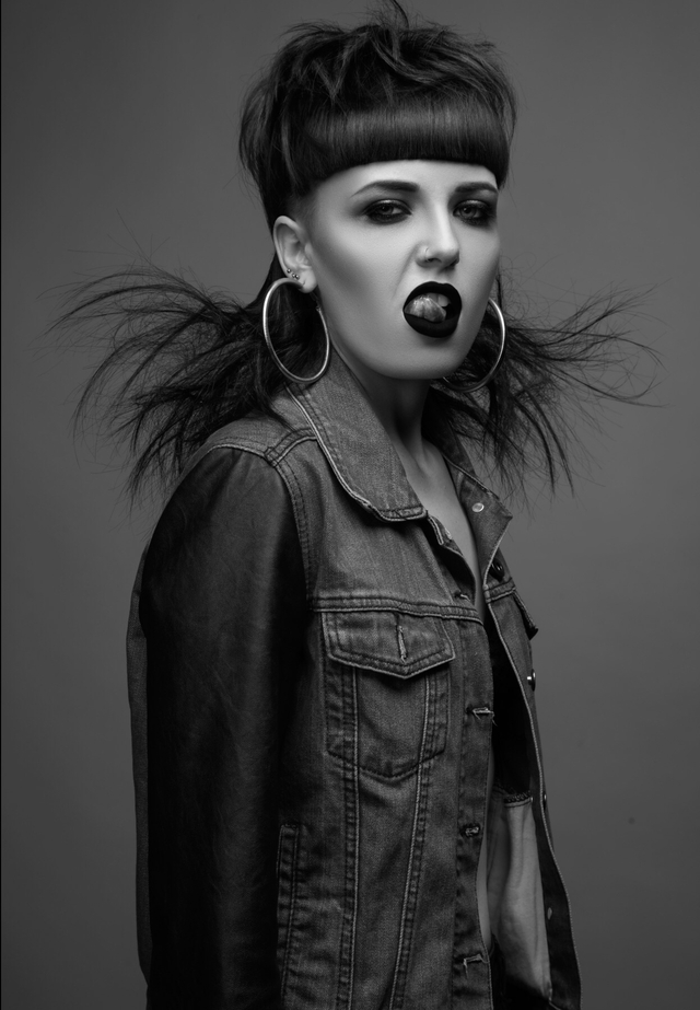 Bowl☑️
Undercut☑️
Mullet☑️
Photo: @natashagerschon