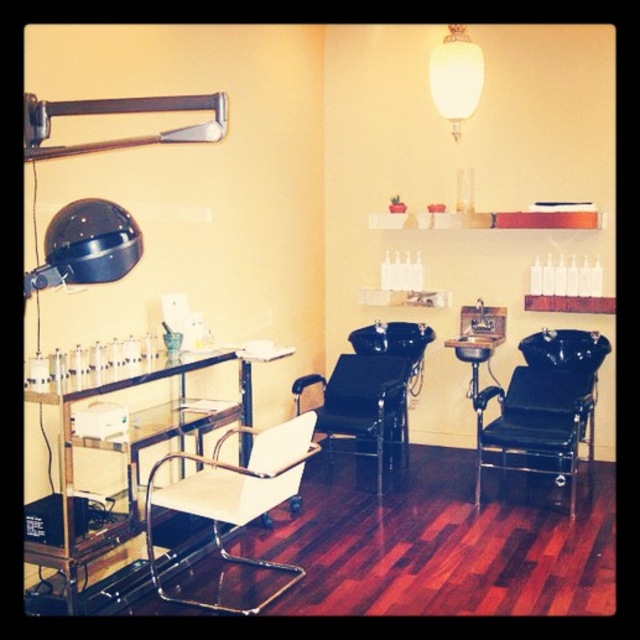 Duarte Salon