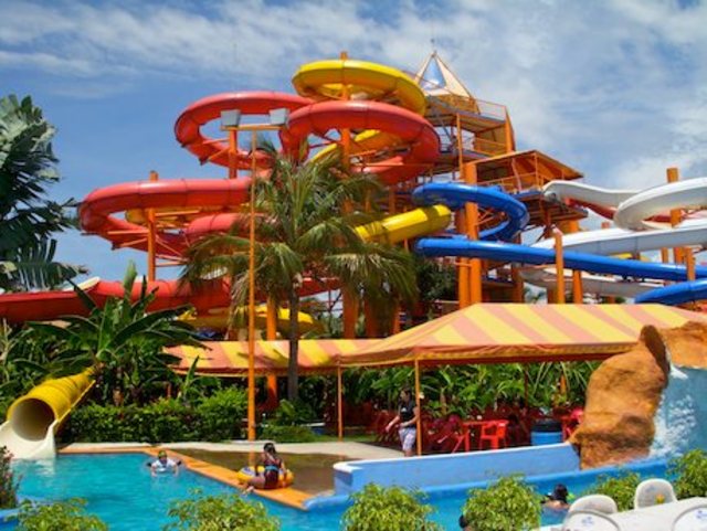 sea-life-park-waterslides-puerto-vallarta-1_1_