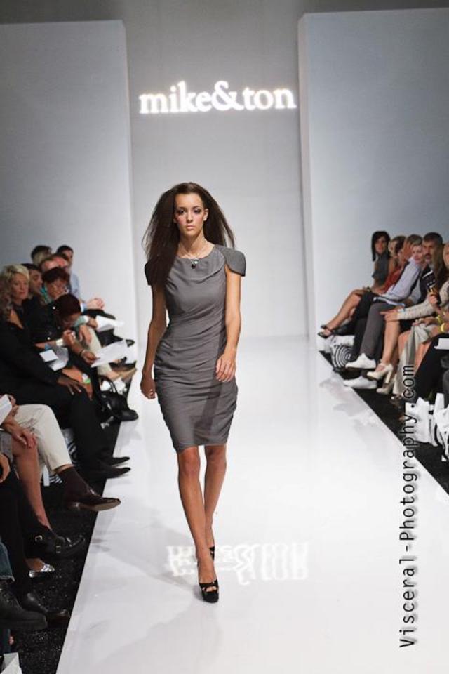 RUNWAY