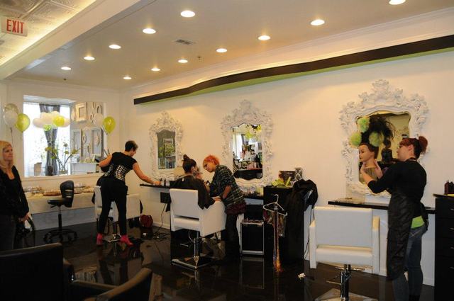 Salon Floor